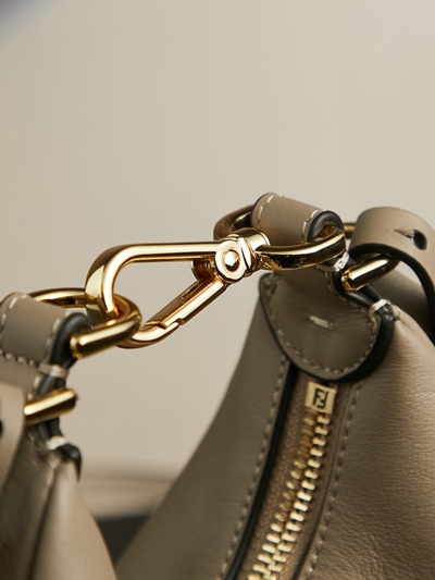 フェンディバッグ角部分ディテール